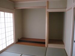1F 和室
