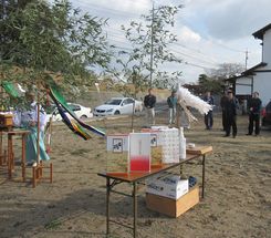 地鎮祭　工事を始める前に神主さんによって工事の無事を祈願します