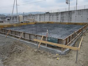 ベタ基礎施工中　基礎配筋
