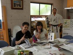 ほっと、一息笑顔がこぼれます。少しづつ前進楽しみながら、自分のマイホームを安心して決めて行くっていいですよね!