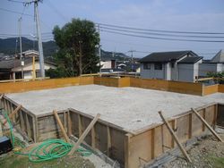 基礎 着工